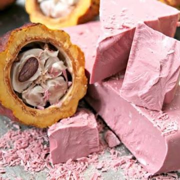 semilla de cacao ruby y onzas de chocolate rosa