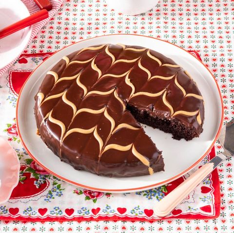 chocolate ganache cake with red heart table