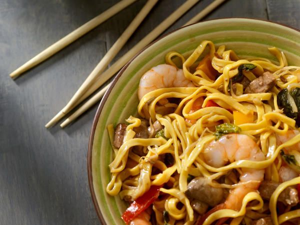 Food, Cuisine, Noodle, Ingredient, Pasta, Chinese noodles, Spaghetti, Tableware, Dish, Lo mein, 