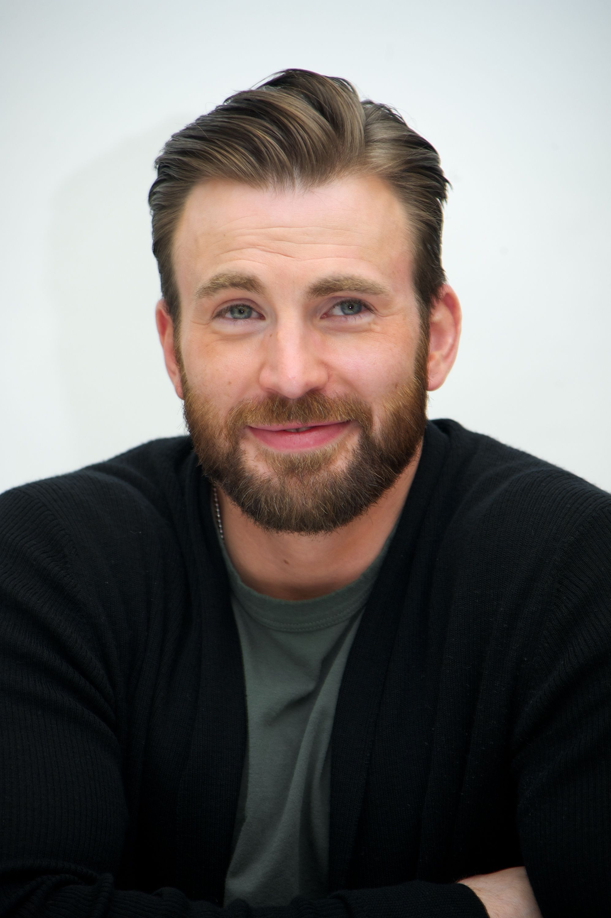 How to Get a Chris Evans Beard The Right Way  Hairstyle Camp