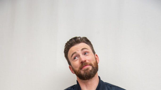 Chris Evans cumple con el regalo más especial de Marvel una portada con su culo de chris evans Chris Evans cumple con el regalo más especial de Marvel una portada con su culo