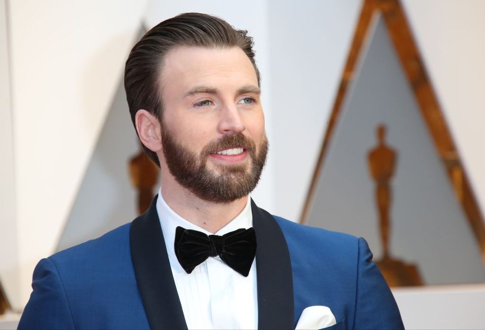 chris evans accidentally uploaded a nude to instagram stories