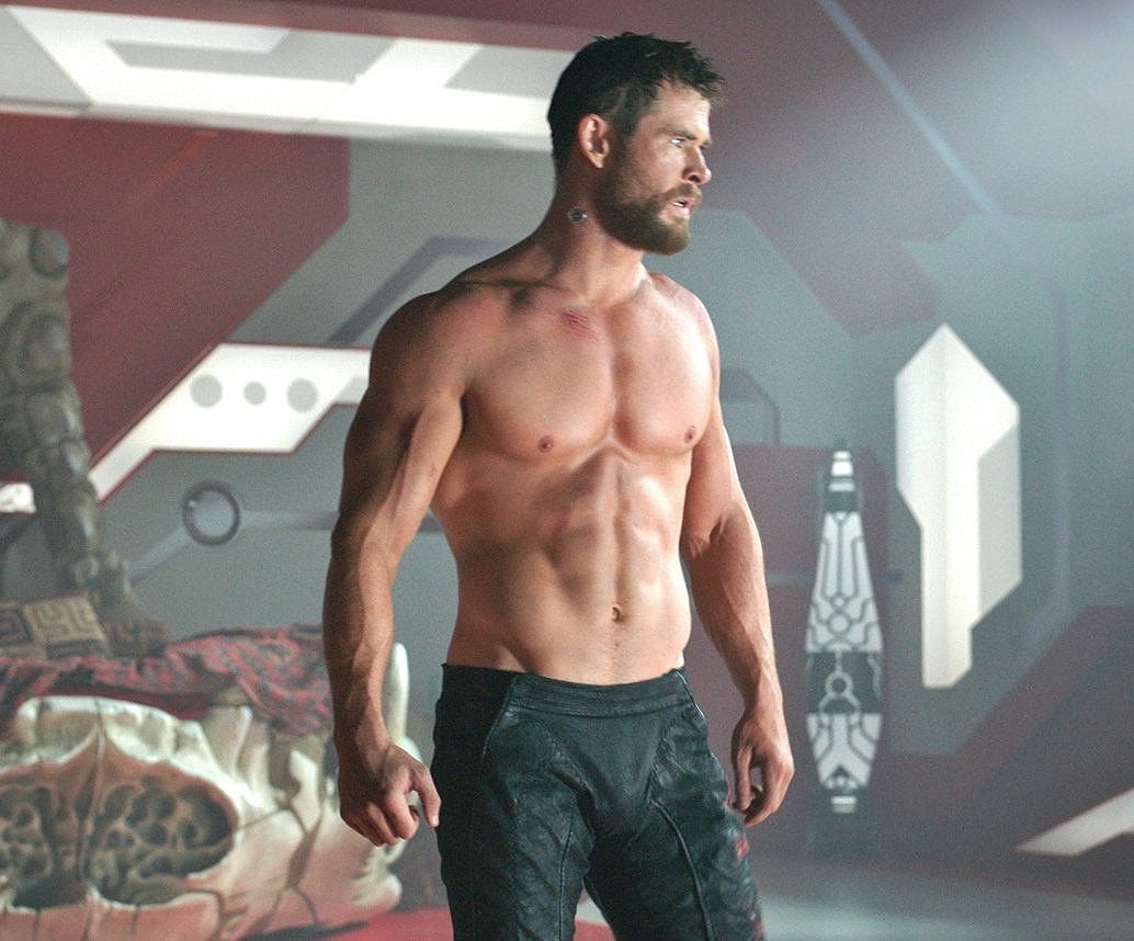 Chris Hemsworth no volverá a desnudarse en sus películas (y la culpable es  Elsa Pataky)