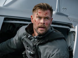 extraction 2 chris hemsworth as tyler rake in extraction 2 cr jasin bolandnetflix © 2023