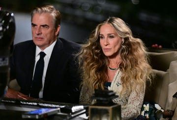 escena de la serie con chris noth y sjp
