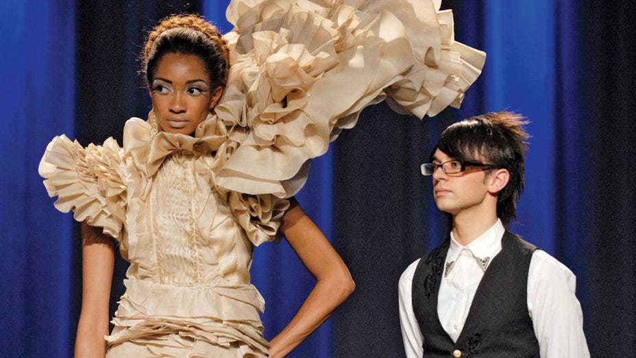 Fashion, Fashion model, Hairstyle, Fashion design, Performance, Haute couture, Costume design, Drama, Event, Dress, 