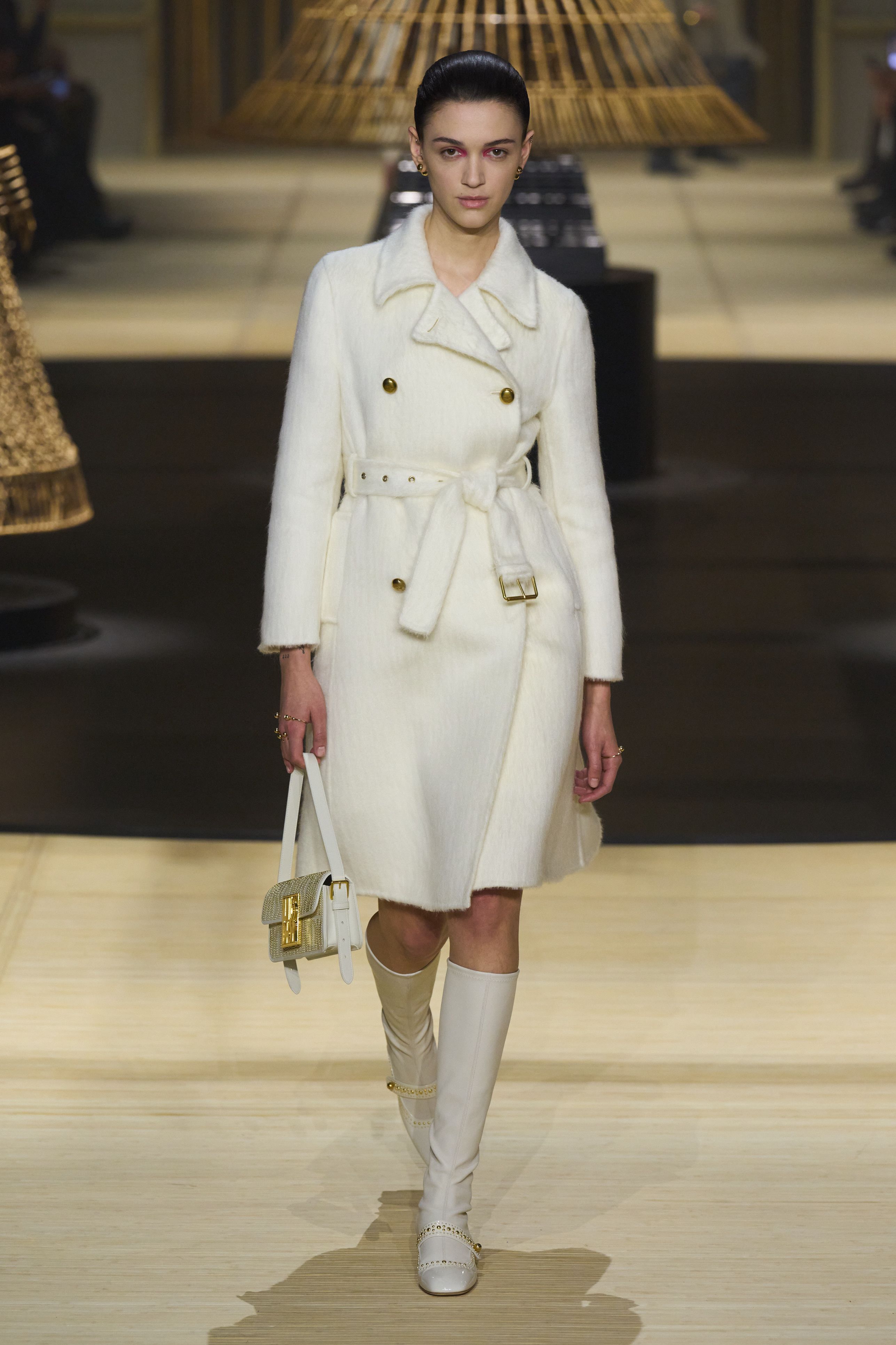 ディオール(DIOR)2024-25秋冬コレクション | ファッション ディオール(DIOR)2024-25秋冬コレクション | ファッション