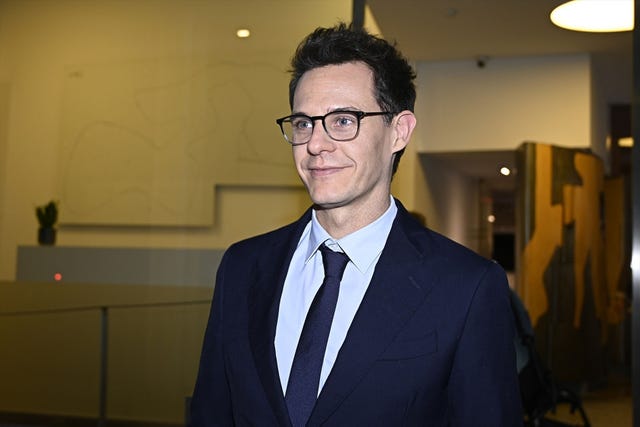 el marido de patricia pardo presenta su nuevo libro en madrid