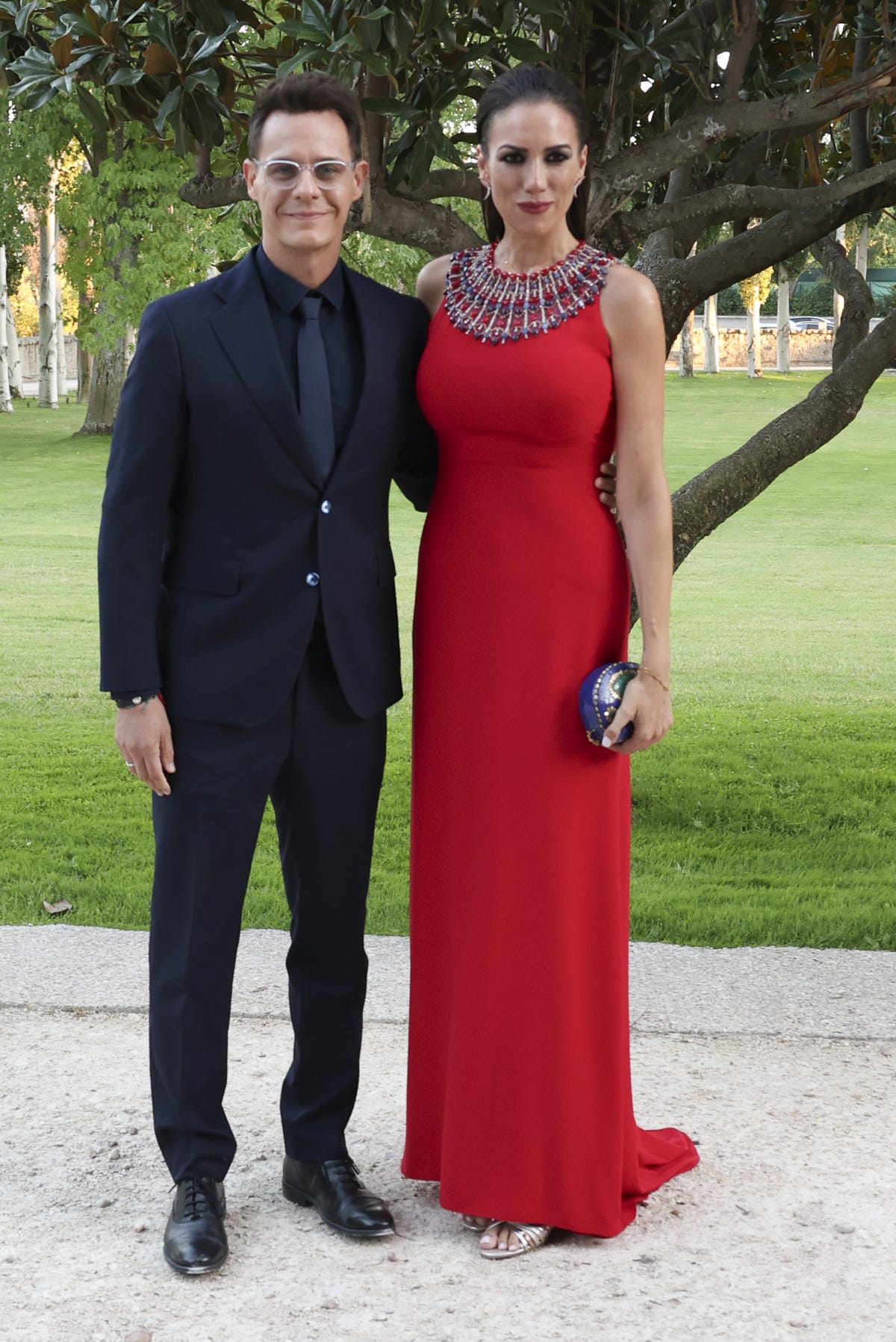 christian gálvez y verónica dulanto, presentadores de las galas de navidad de telecinco