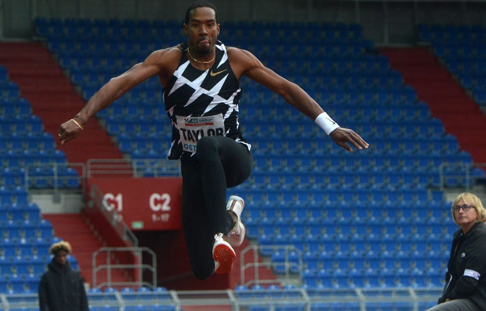 christian taylor saltando en la reunion golden spike de ostrava 2021