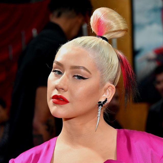 https://hips.hearstapps.com/hmg-prod/images/christina-aguilera-topless-hair-extensions-1630919902.jpg?crop=1xw:0.6515xh;center,top&resize=640:*