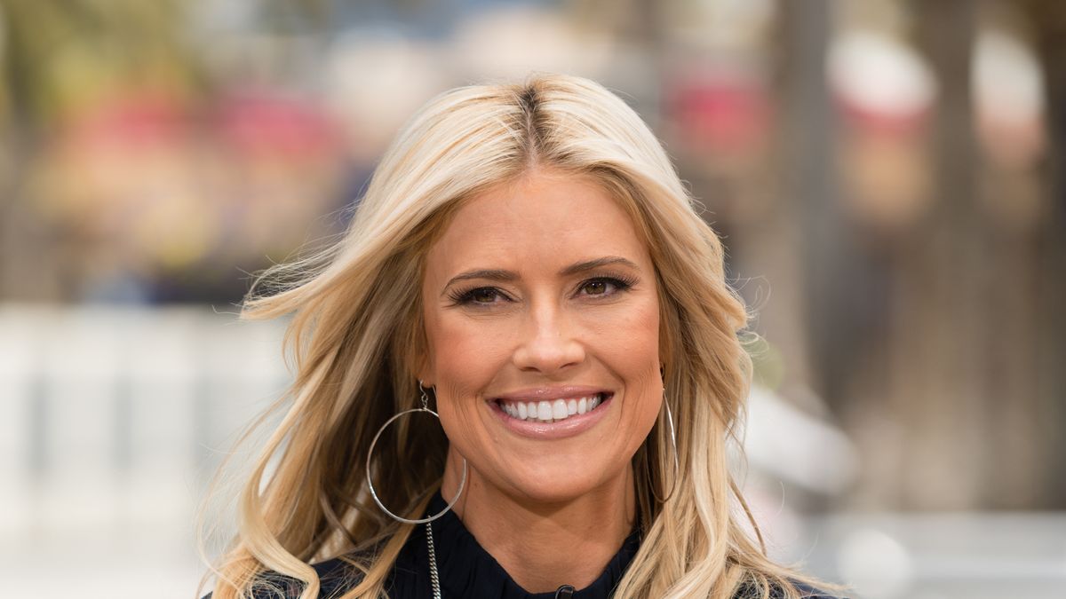 christina anstead visits extra
