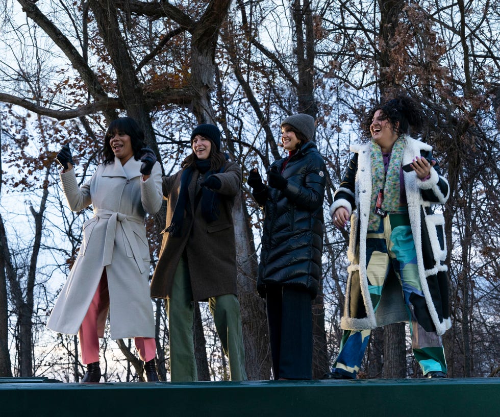 christina elmore, melissa benoist, carla gugino, natasha behnam, las chicas del autobús