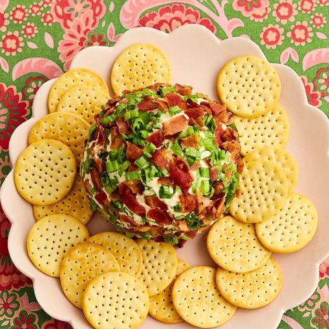 christmas appetizers bacon ranch cheese ball with crackers