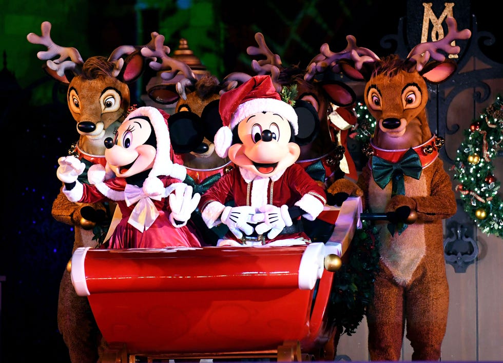 Here's What It's Really Like to Spend Christmas at Disney