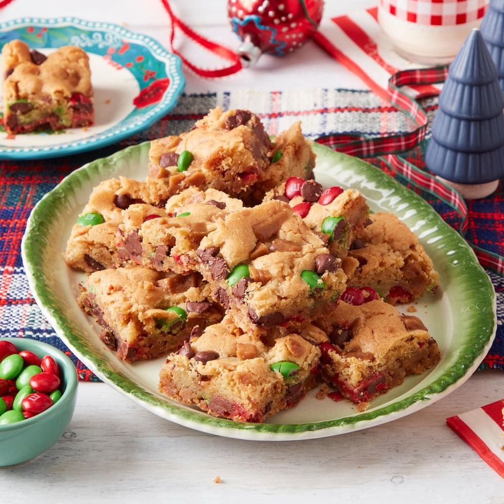 22 Best Christmas Bar Cookie Recipes - Holiday Dessert Bars