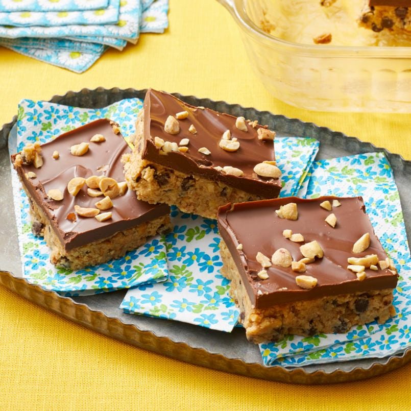 Recettes de biscuits de Noël recettes de barres chocolatées de Noël sans cuisson avec des barres chocolatées au beurre de cacahuète