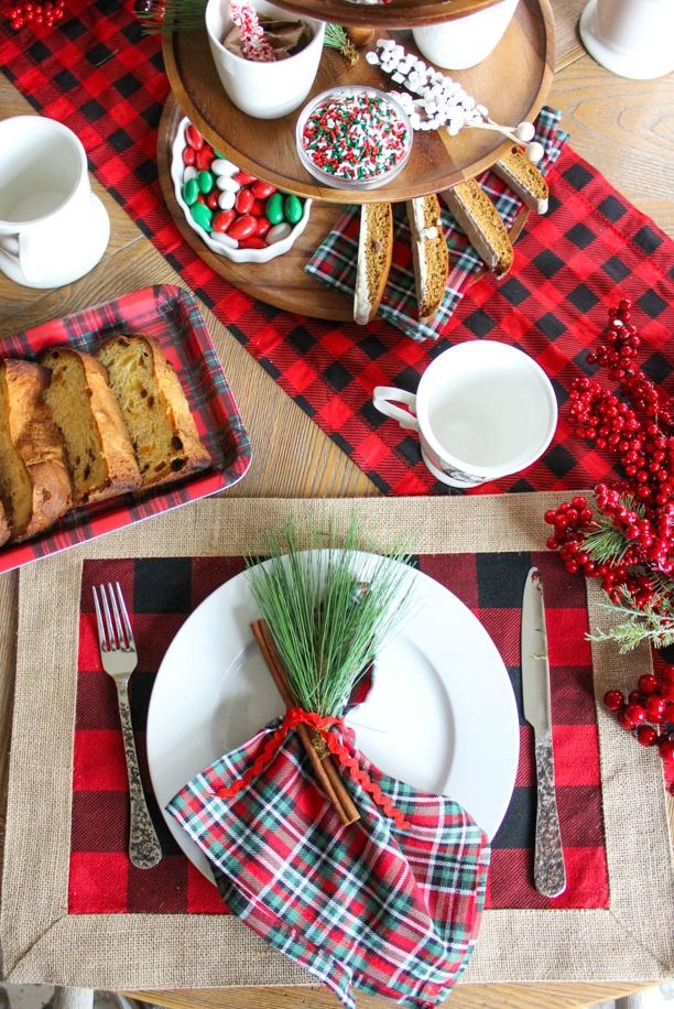 Red Christmas Table Linen Napkins. Festive Xmas Table Cloth Napkin. Christmas  Dinner Linen Napkins. Xmas Table Linens. Red Holiday Napkins 