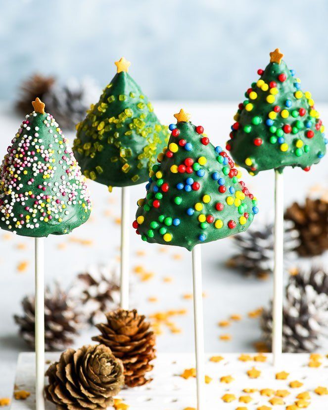 Easy Christmas Snowflake Cake Pops - Extreme Couponing Mom