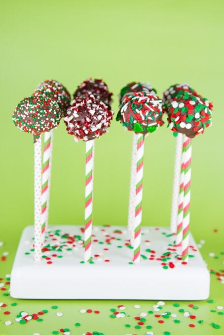 28 Best Christmas Cake Pops Easy Holiday Cake Pop Recipes 0649