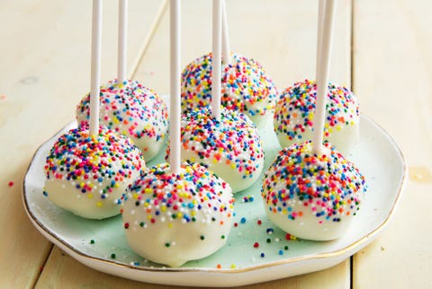 28 Best Christmas Cake Pops - Easy Holiday Cake Pop Recipes