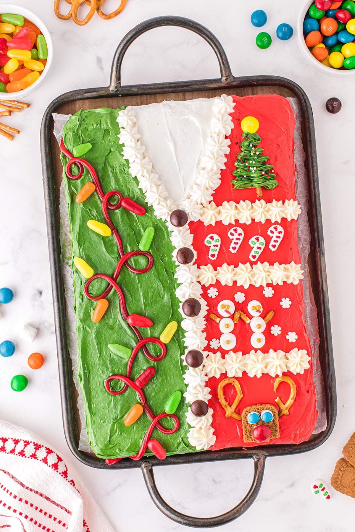 3 Amazingly Easy Christmas Cake Ideas | Wilton - YouTube