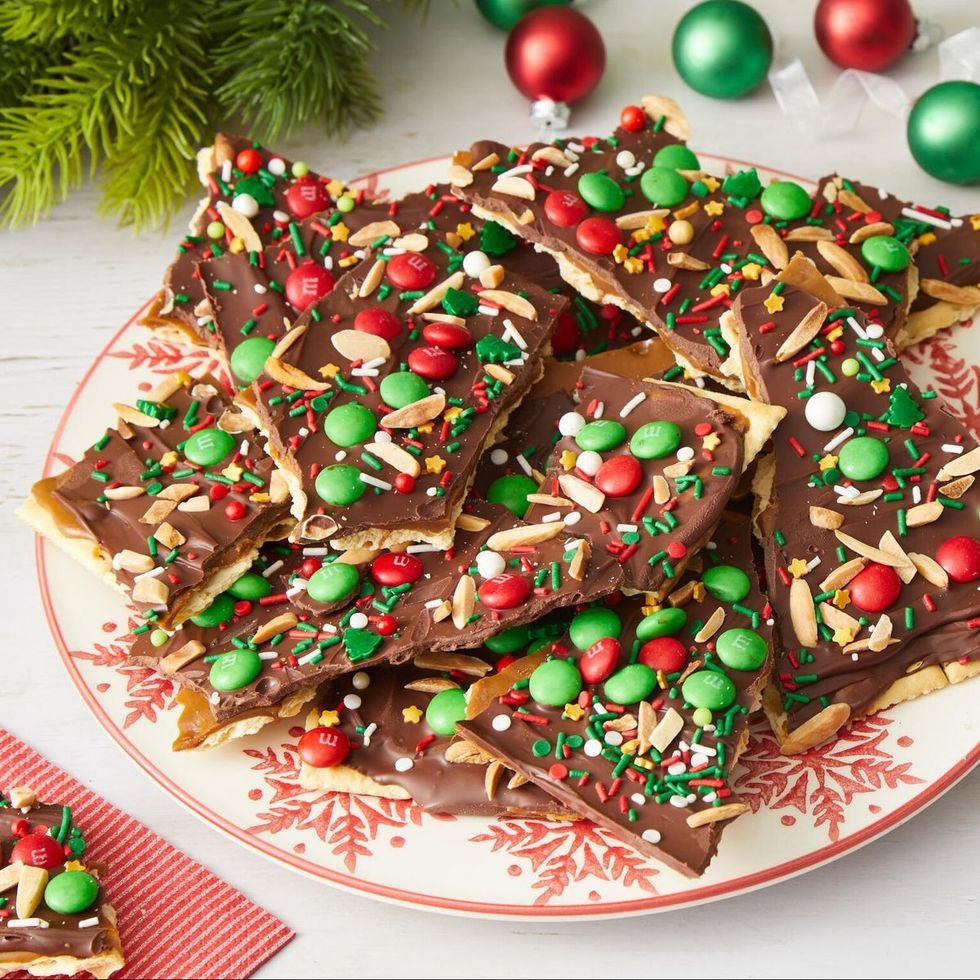 40 Best Christmas Candy Recipes - Homemade Christmas Candy Ideas