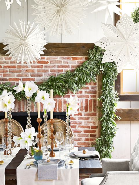 Decoration, White, Christmas decoration, Branch, Interior design, Table, Room, Twig, Furniture, Chair, 