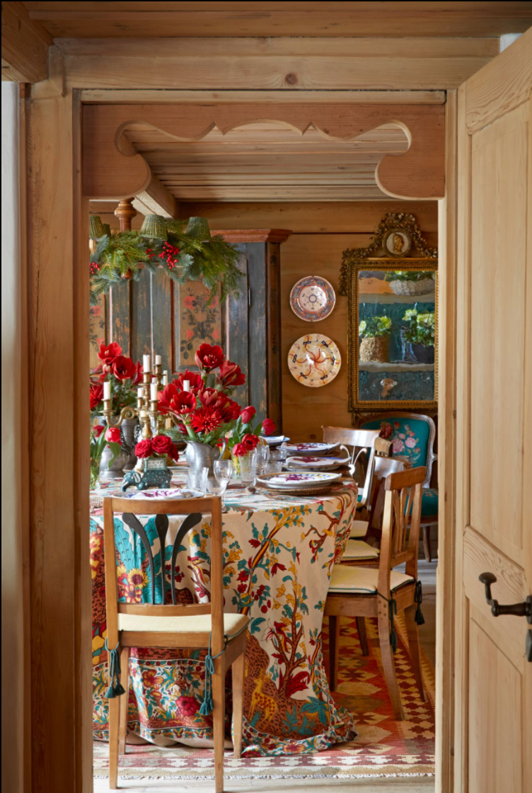 7 Vintage Christmas Decorations That Will Never Go Out of Style, According to Experts