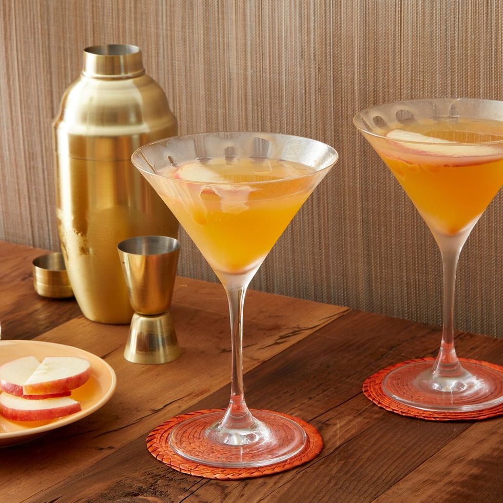 christmas cocktails caramel apple martini