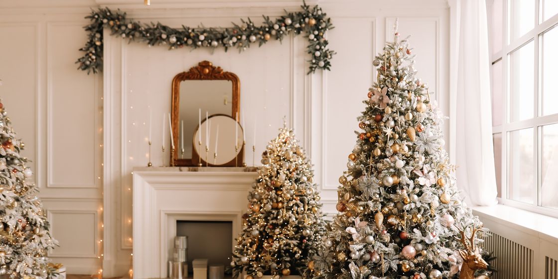 30 Most Beautiful Christmas White Wreath Ideas - Christmas Celebrations