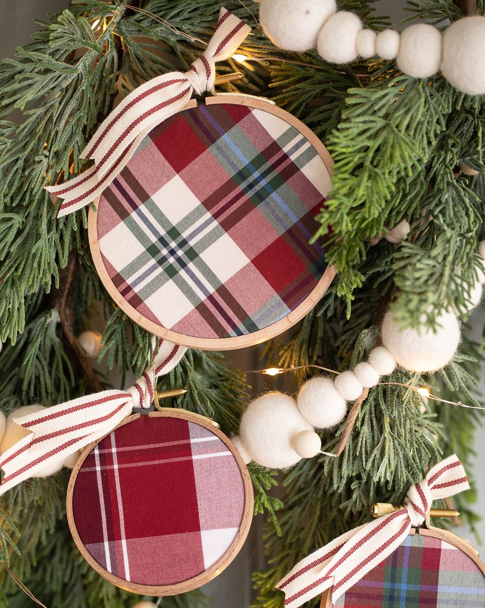 christmas crafts embroidery hoop christmas ornaments