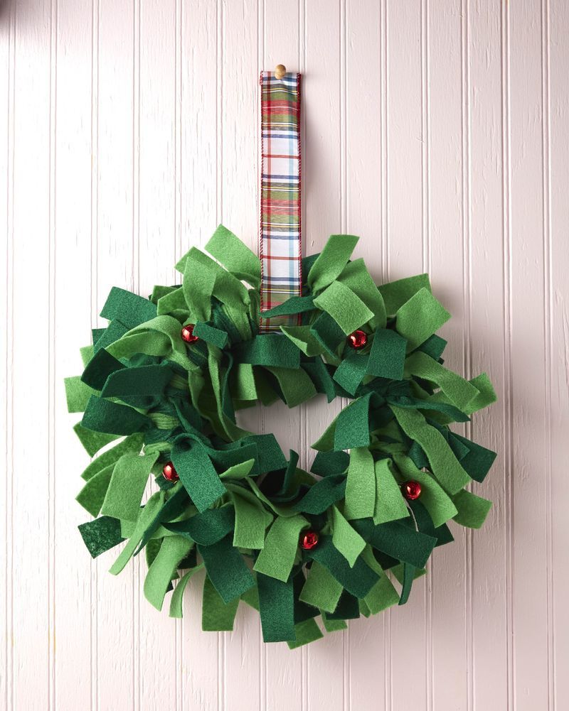 65 Christmas Crafts for Adults and Kids! {Easy Ideas}
