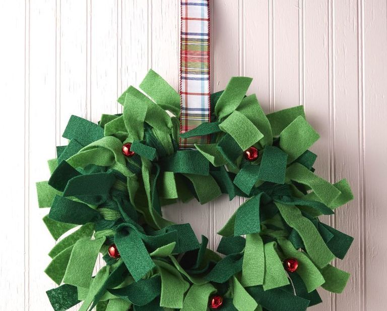 christmas crafts for kids felt wreath