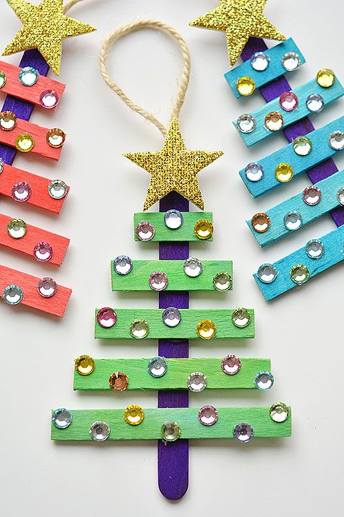 25 Easy Christmas Crafts For Kids - Kid-Friendly Holiday Crafts 2021