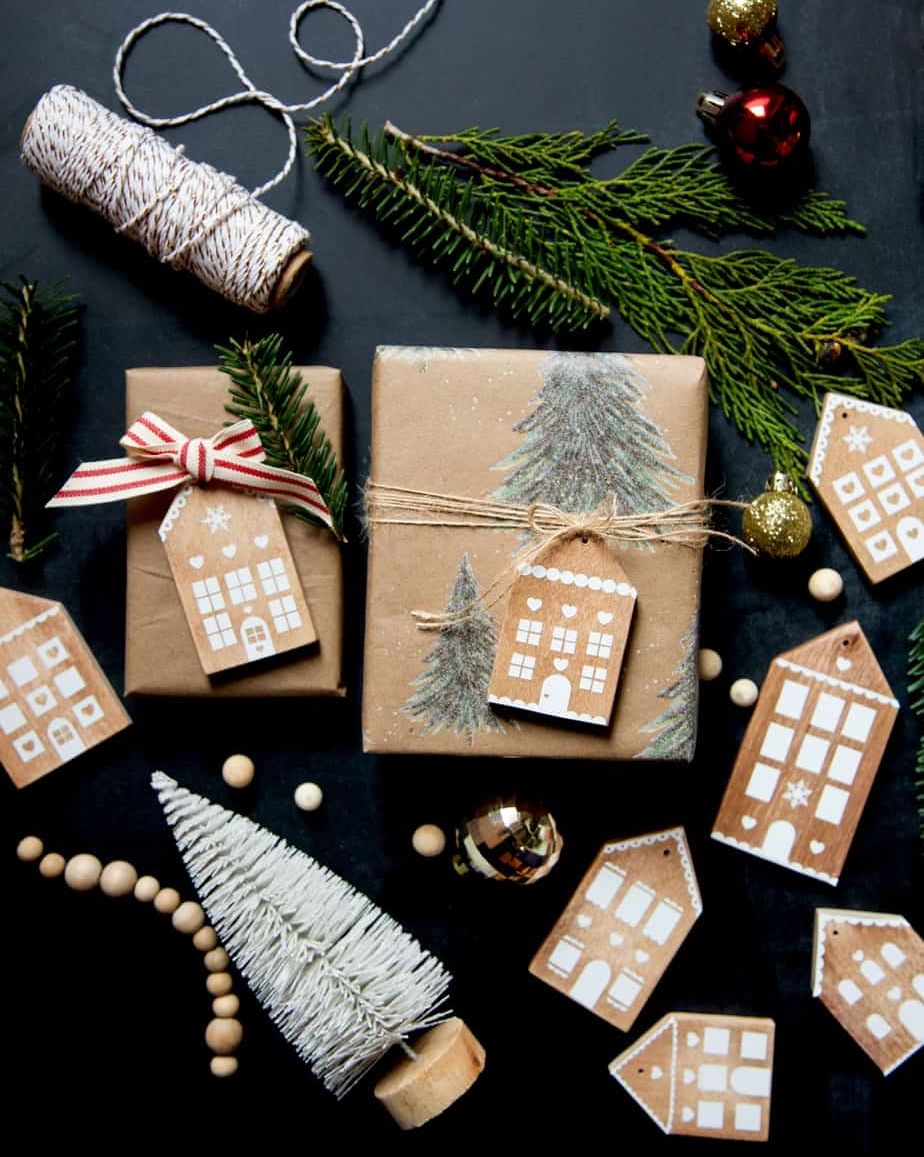 christmas crafts gingerbread house tags
