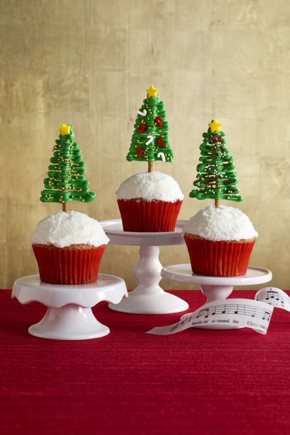 43 Easy Christmas Cupcake Ideas - Cute Holiday Cupcake Recipes