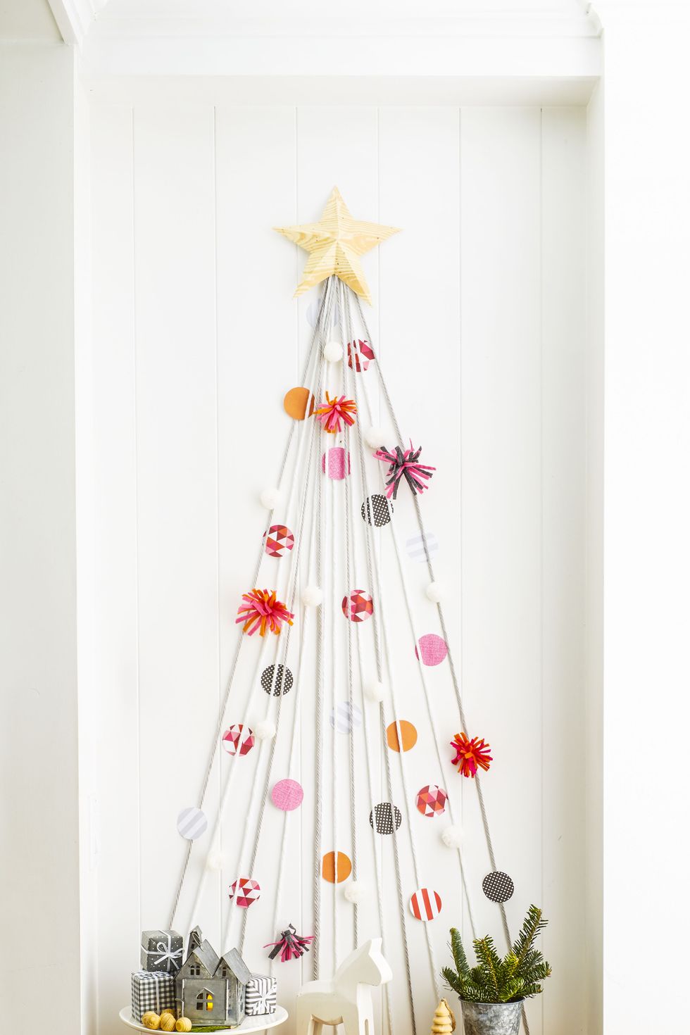 diy christmas decorations diy paper and yarn christmas tree