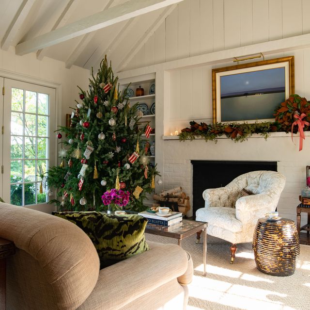 House & Home - 15 Nostalgic Holiday Decorations That Will Bring Back  Christmas Memories