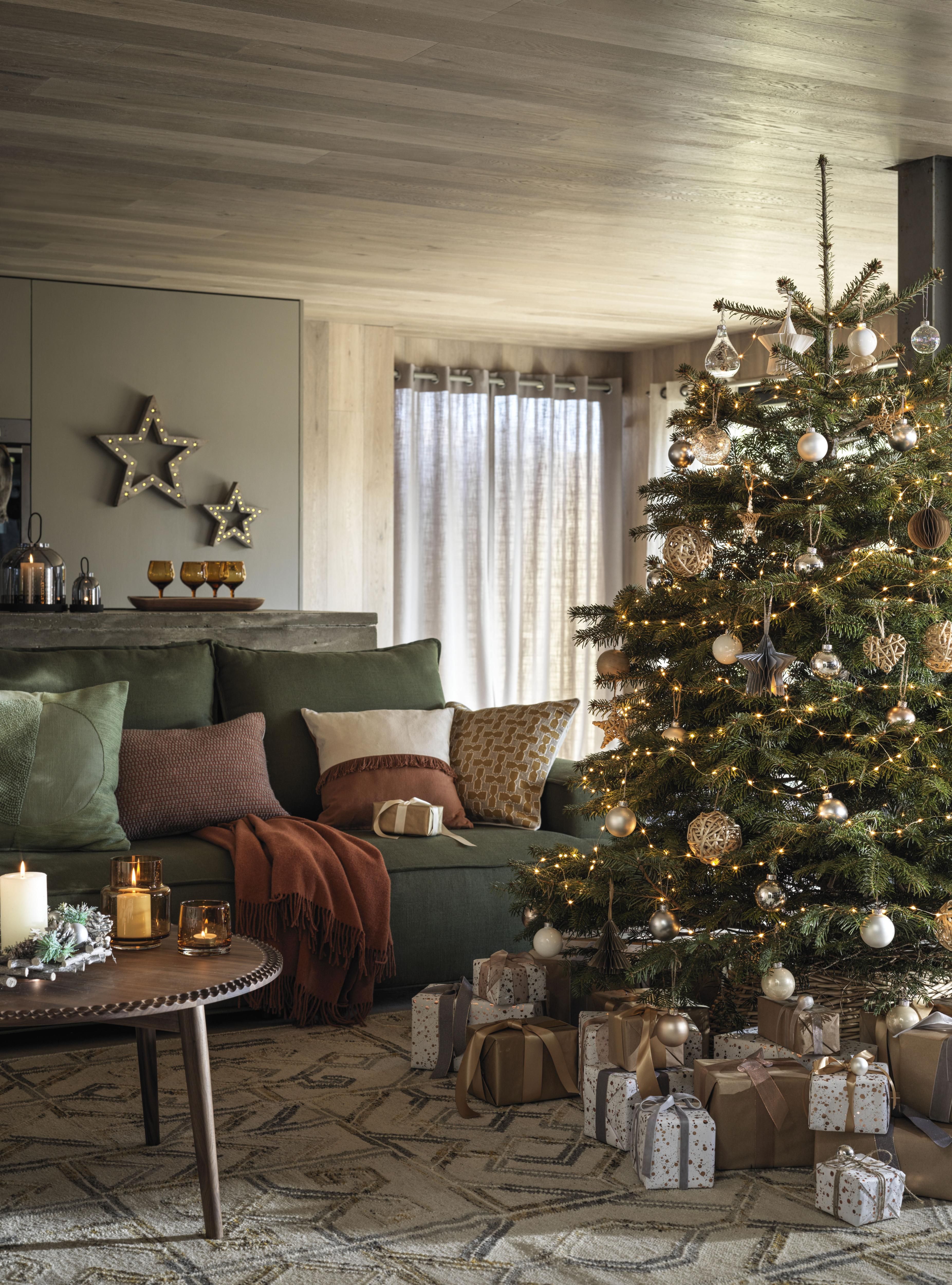 7 Mistakes to Avoid When Decorating Your House For Christmas 2022