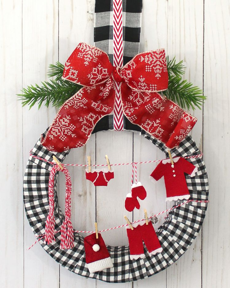 christmas decoration ideas santas laundry wreath