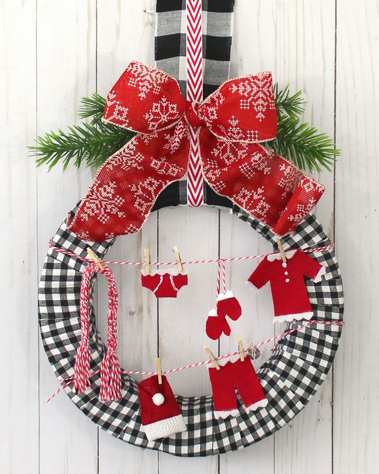 christmas decoration ideas santas laundry wreath