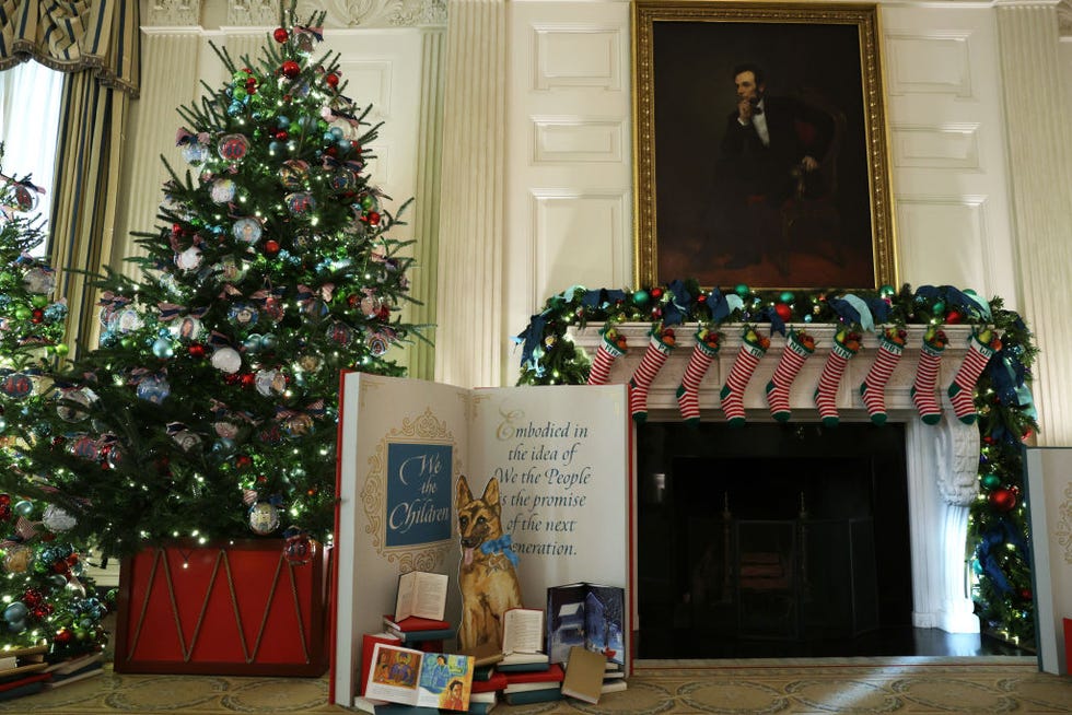 Recreate the 2022 White House Holiday Decorations at Home - Fab Everyday