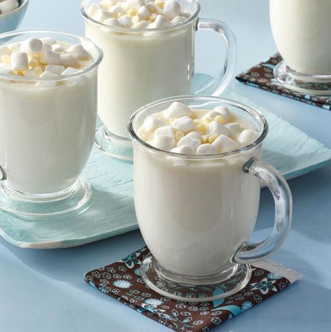 white hot chocolate with mini marshmallows