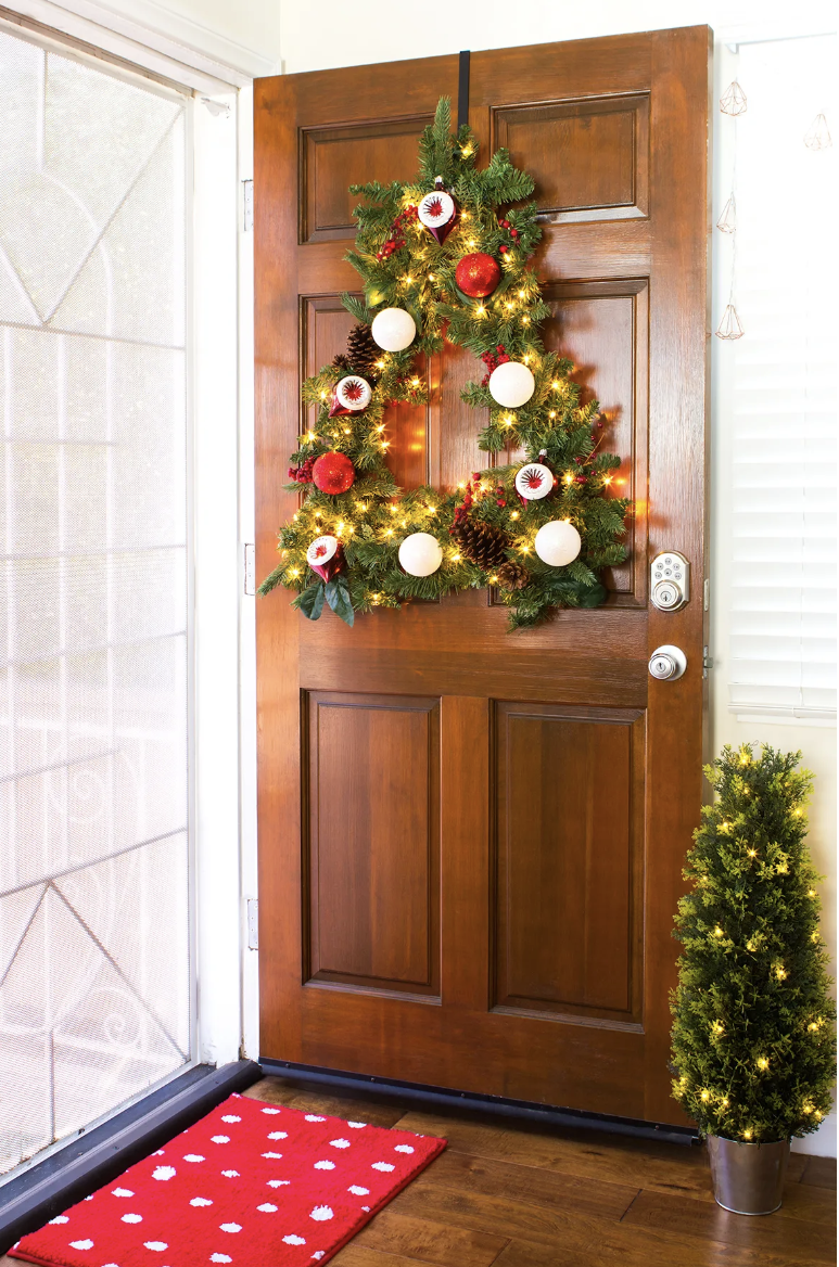 Creative Indoor Door Christmas Decorations to Brighten Your Home