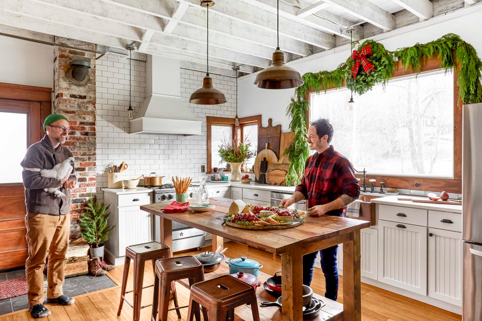 Farmhouse Christmas Kitchen Decorating Ideas - The Cottage Market