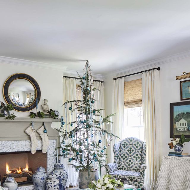 41 Christmas Living Room Ideas to Get Your Home Ready for the Holidays