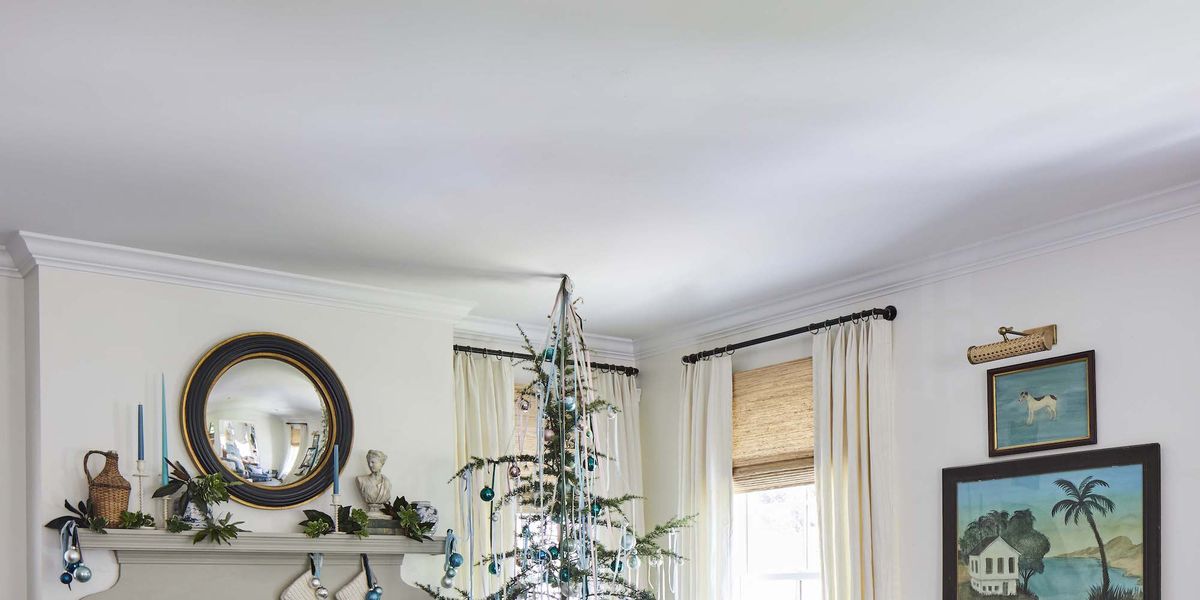 25 Christmas Mantel Decorating Ideas - Holiday Fireplace Style