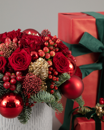 christmas flower arrangements