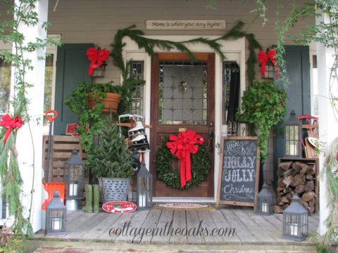 29 Best Christmas Porch Decorations 2021 - Outdoor Christmas Decor Ideas